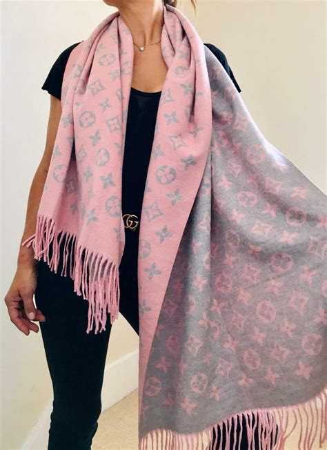 louis vuitton scarf female|louis vuitton pashmina.